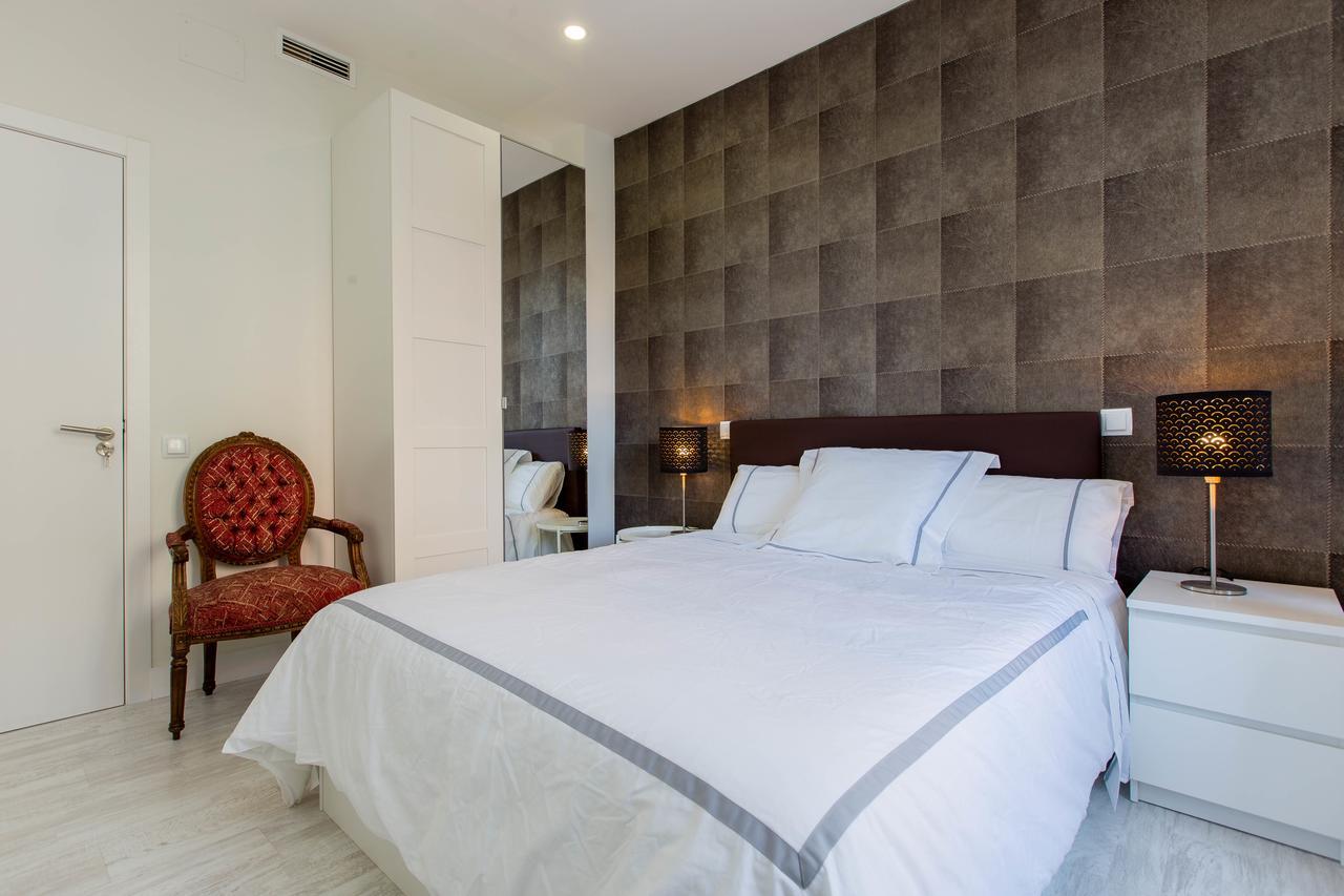 Апартаменти Bookinmadrid Com - Cascorro Sq 18 Pax Екстер'єр фото