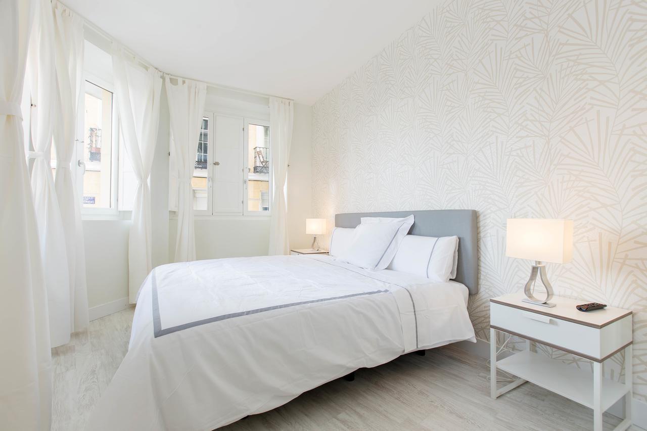 Апартаменти Bookinmadrid Com - Cascorro Sq 18 Pax Екстер'єр фото