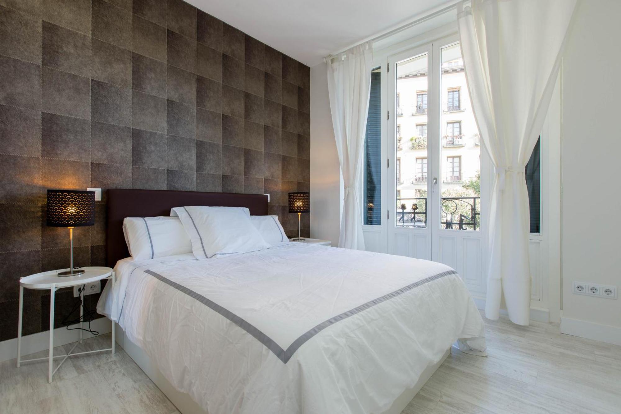 Апартаменти Bookinmadrid Com - Cascorro Sq 18 Pax Екстер'єр фото