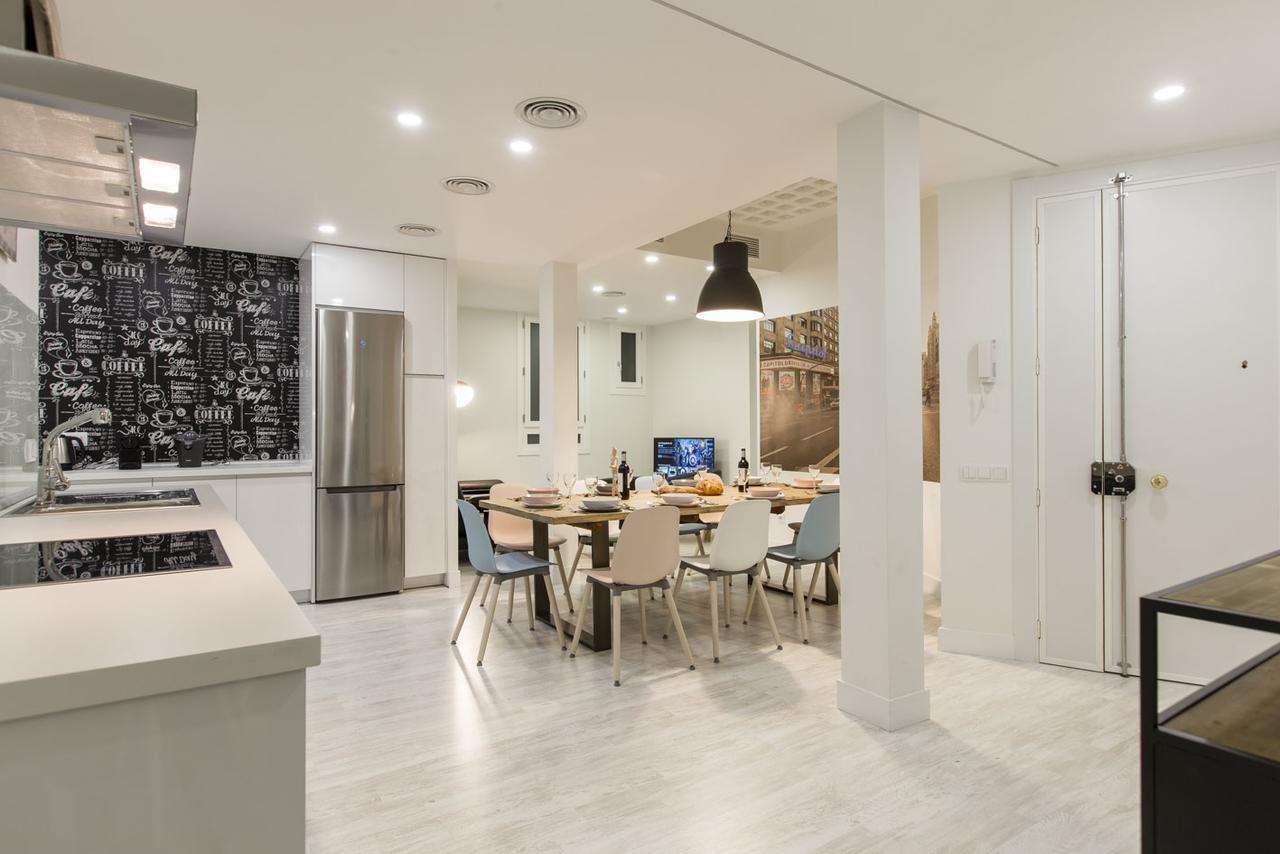 Апартаменти Bookinmadrid Com - Cascorro Sq 18 Pax Екстер'єр фото