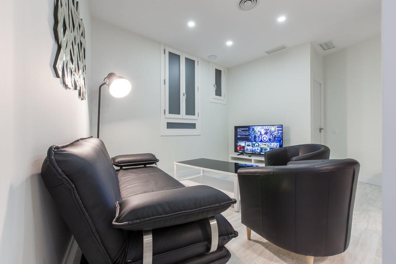 Апартаменти Bookinmadrid Com - Cascorro Sq 18 Pax Екстер'єр фото
