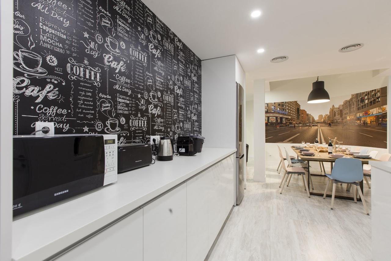 Апартаменти Bookinmadrid Com - Cascorro Sq 18 Pax Екстер'єр фото